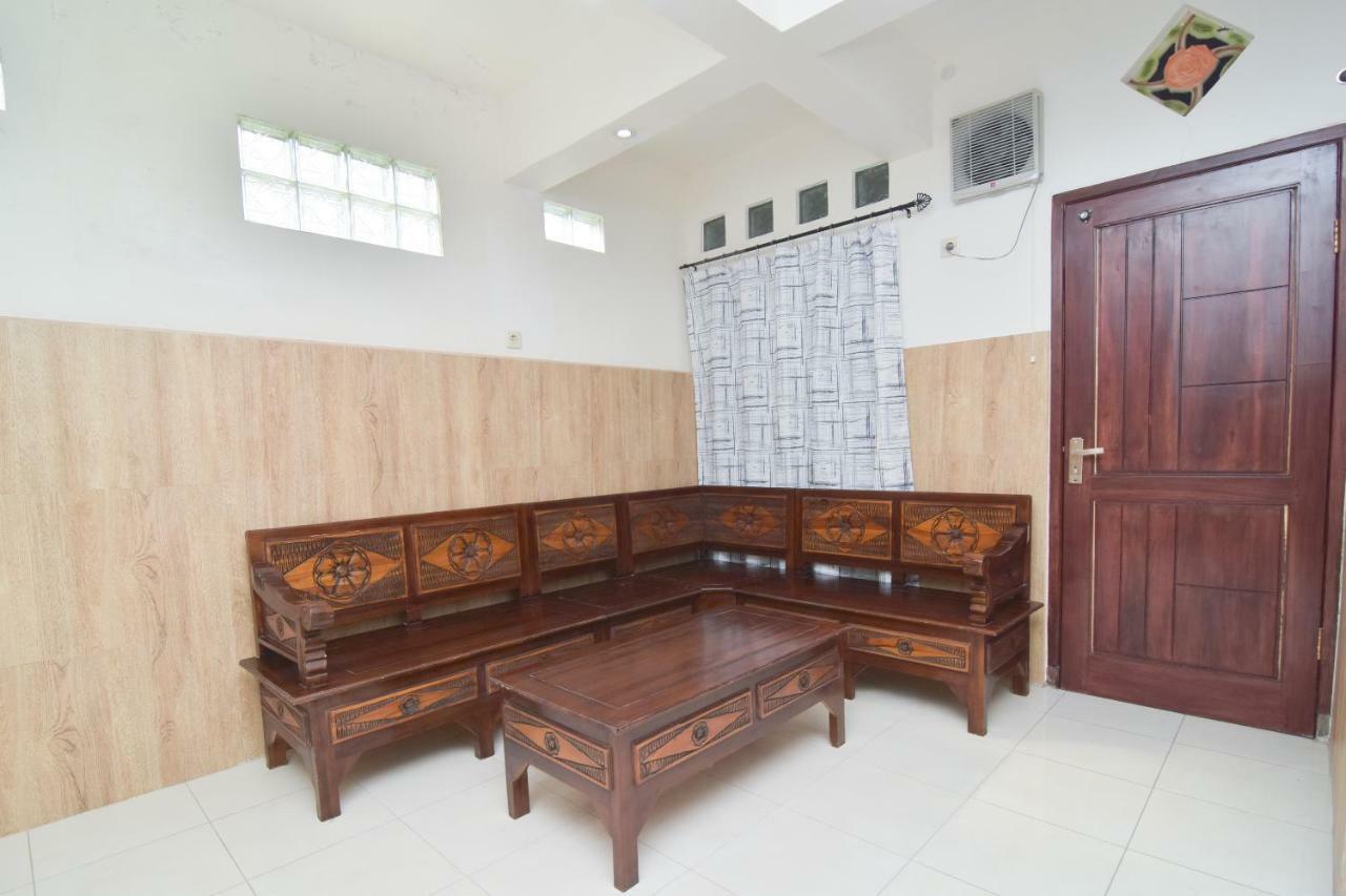 Dua Putri Villa Pasuruan Bagian luar foto